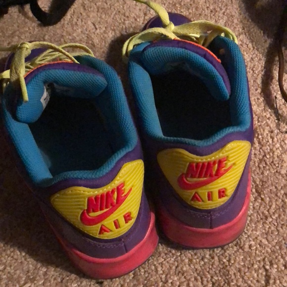 Air Maxes Size 6.5 - Picture 6 of 7